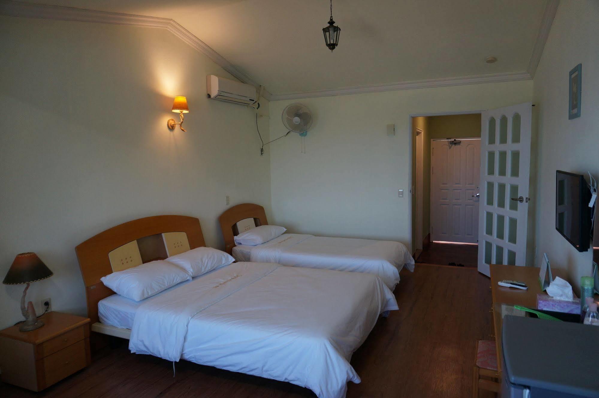 Park Beach Hotel Jeju Dış mekan fotoğraf