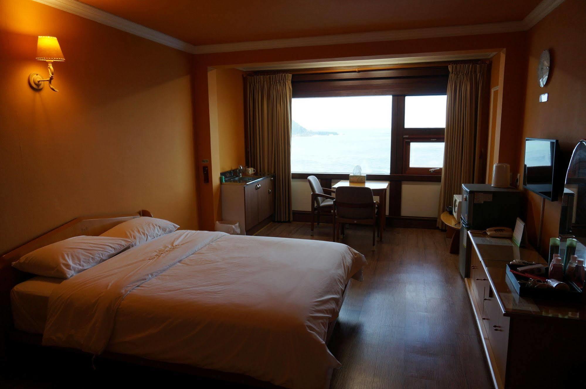 Park Beach Hotel Jeju Dış mekan fotoğraf
