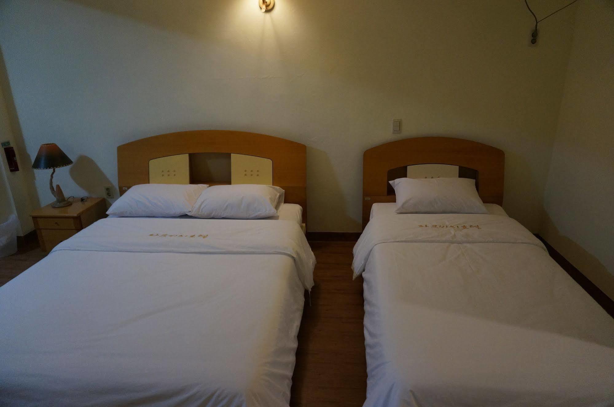 Park Beach Hotel Jeju Dış mekan fotoğraf